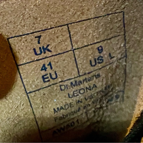 Dr. Martens Leona Heeled Boots Black Leather Smooth Combat Lace Up Shoes US 9 - Picture 9 of 12